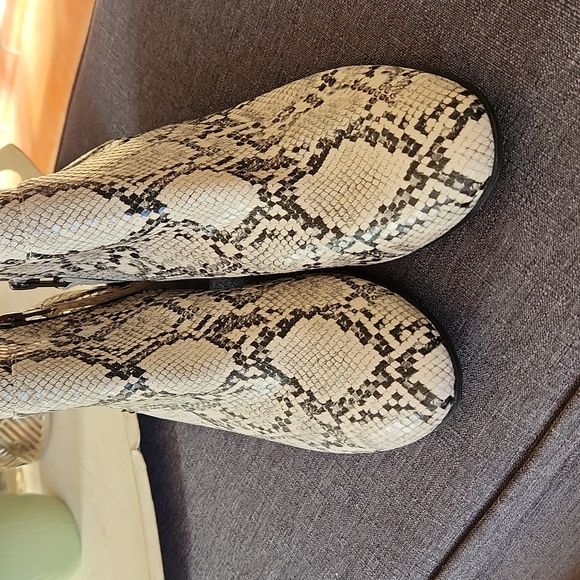 Circus by Sam Edelman Pipper Snakeskin Booties - Picture 3 of 12